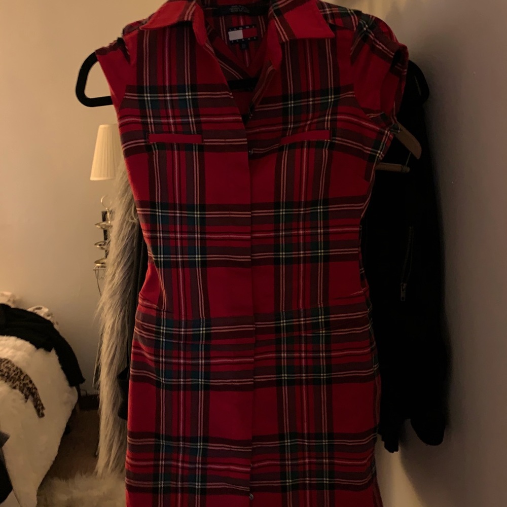 Red Tommy Hilfiger adorable snap shirt dress